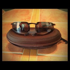Official Maui Jim sunglasses with case